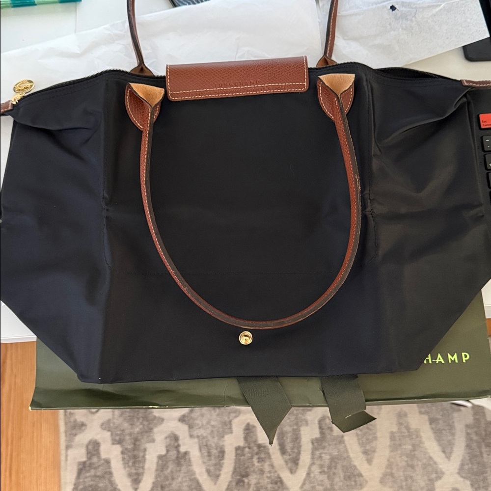 NWOT Longchamp Le Pilage Tote L1899089001 - Picture 8 of 11